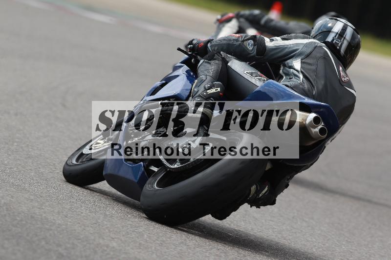 Archiv-2022/13 25.04.2022 Plüss Moto Sport ADR/Freies Fahren/15